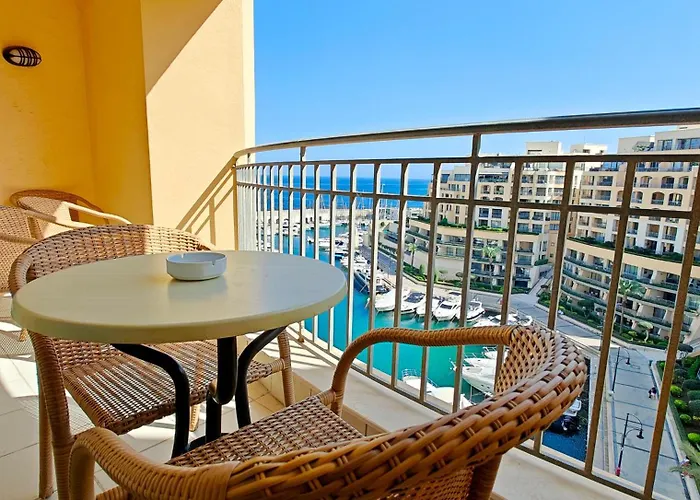 Portomaso Seaview Слима